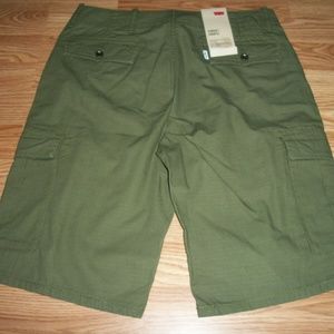 levi's men's ace cargo twill short